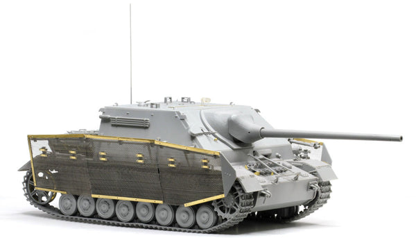 1/35 Pz.Kpfw.IV L/70(A) – Cyber Hobby