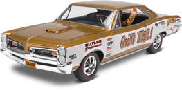 Revell 1/25 Royal '66 Pontiac® GTO® w/ Figure | REV85-4037